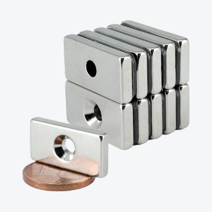 IMÁN RECTANGULAR DE NEODIMIO N52 CON AGUJERO